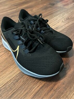 Nike Women’s Black Running Shoes